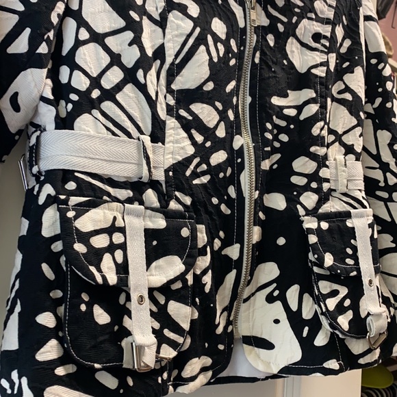 Jacket size 6P - Picture 2 of 3